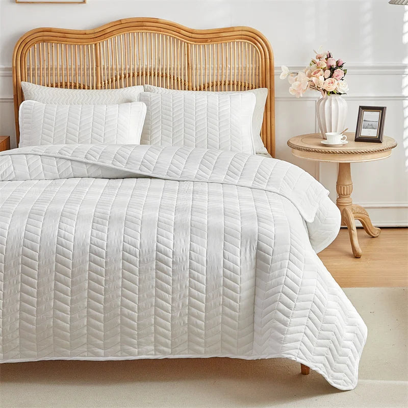 Quilts for Queen Bed White Bedspreads Soft Bed Summer Quilt Lightweight Microfiber Bedspread Modern Coverlet For All season