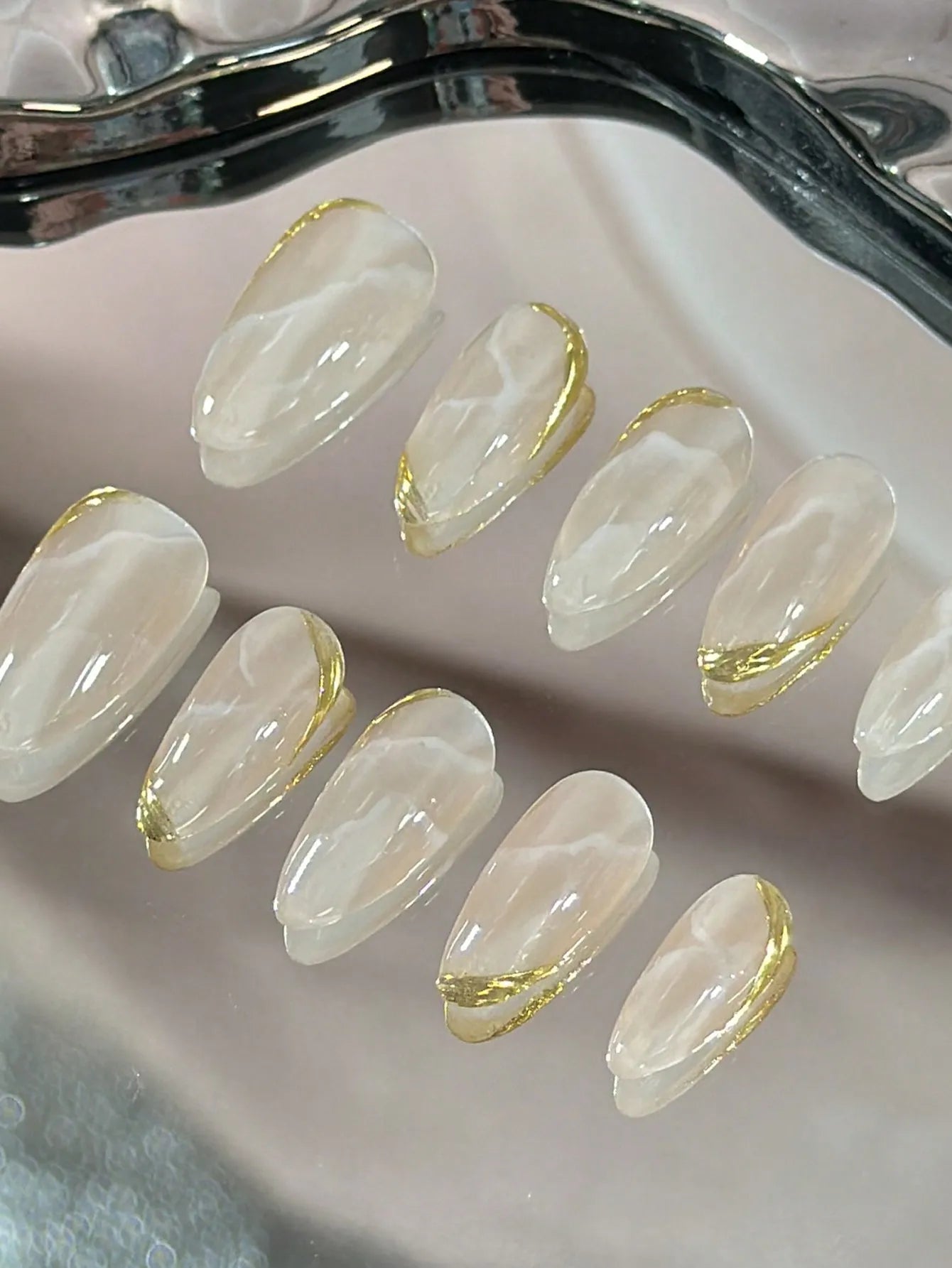 10 pieces of pure handmade almond-shaped nails, nude white marble texture, suitable for commuting, delicate, simple and fashiona