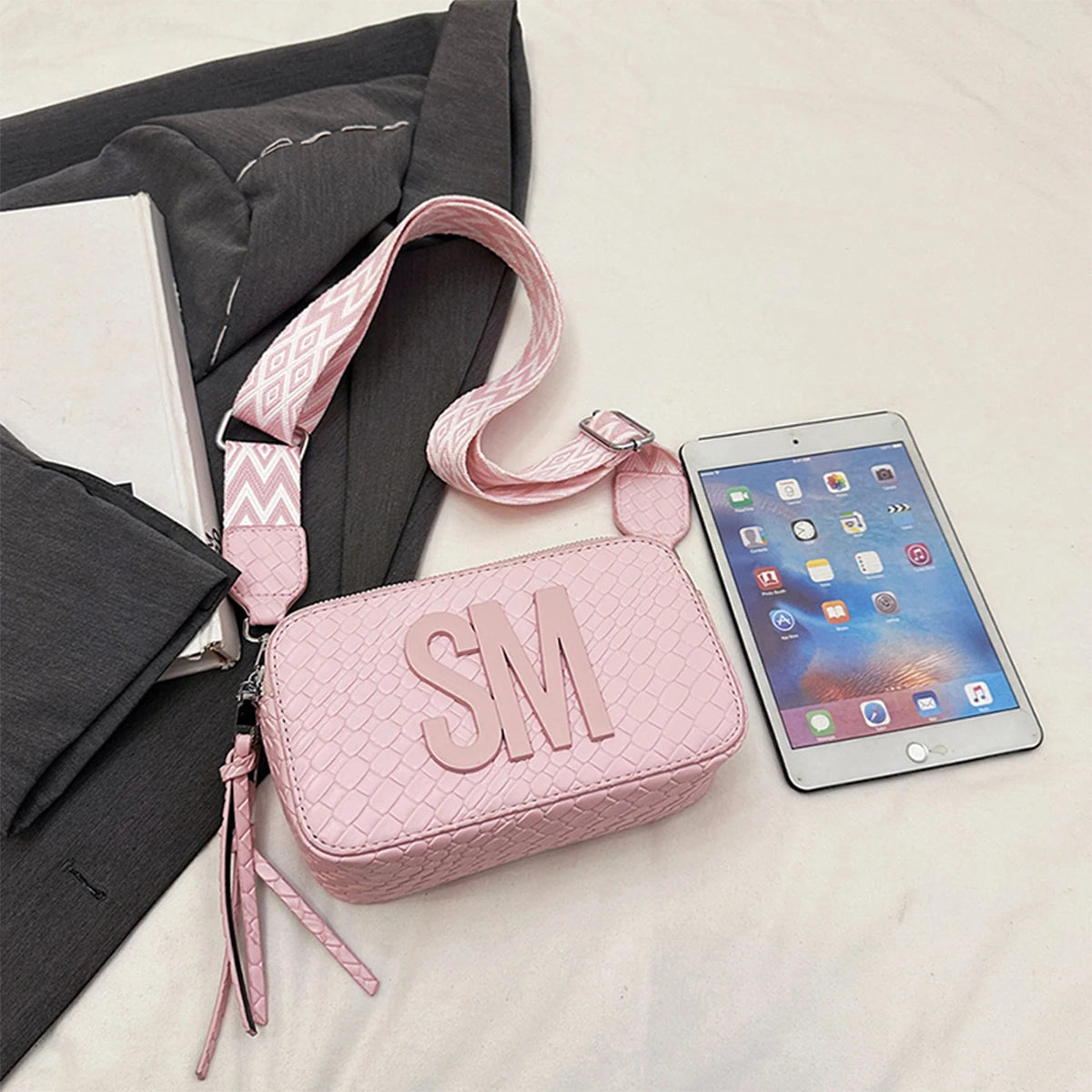Women's Woven Crossbody Bag 3D Embellished PU Shoulder Purse with Solid Color & Tassels Roomy Zip Closure Daily Use Shoulder Bag