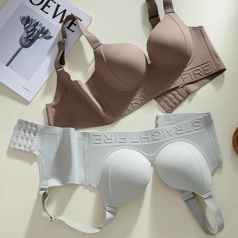 Women's Big Breasts With No Traces And Small Breasts Gathered Without Steel Rings To Prevent External Expansion Of Women's Bra