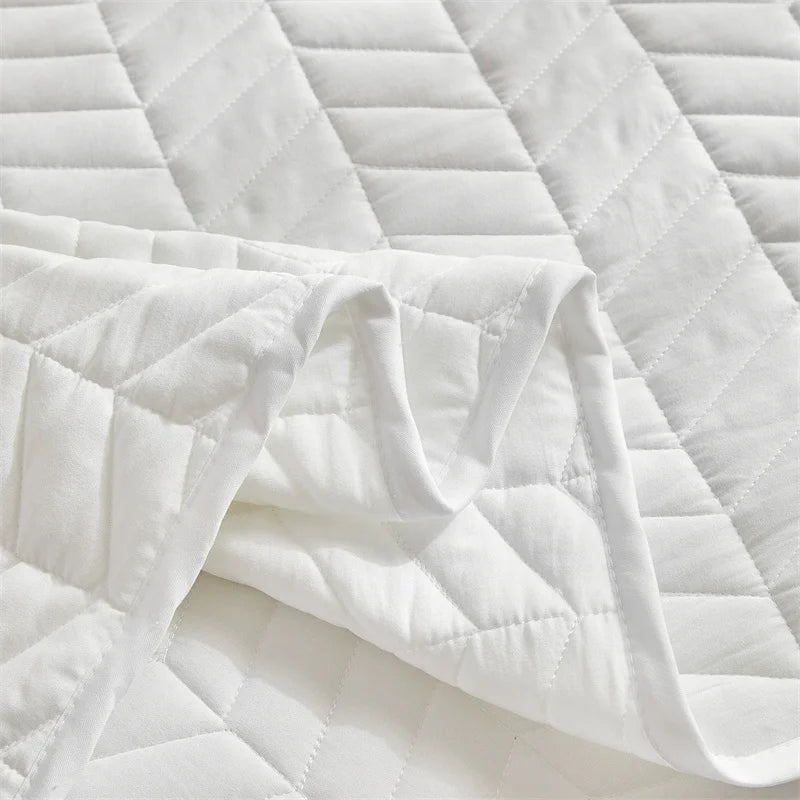 Quilts for Queen Bed White Bedspreads Soft Bed Summer Quilt Lightweight Microfiber Bedspread Modern Coverlet For All season