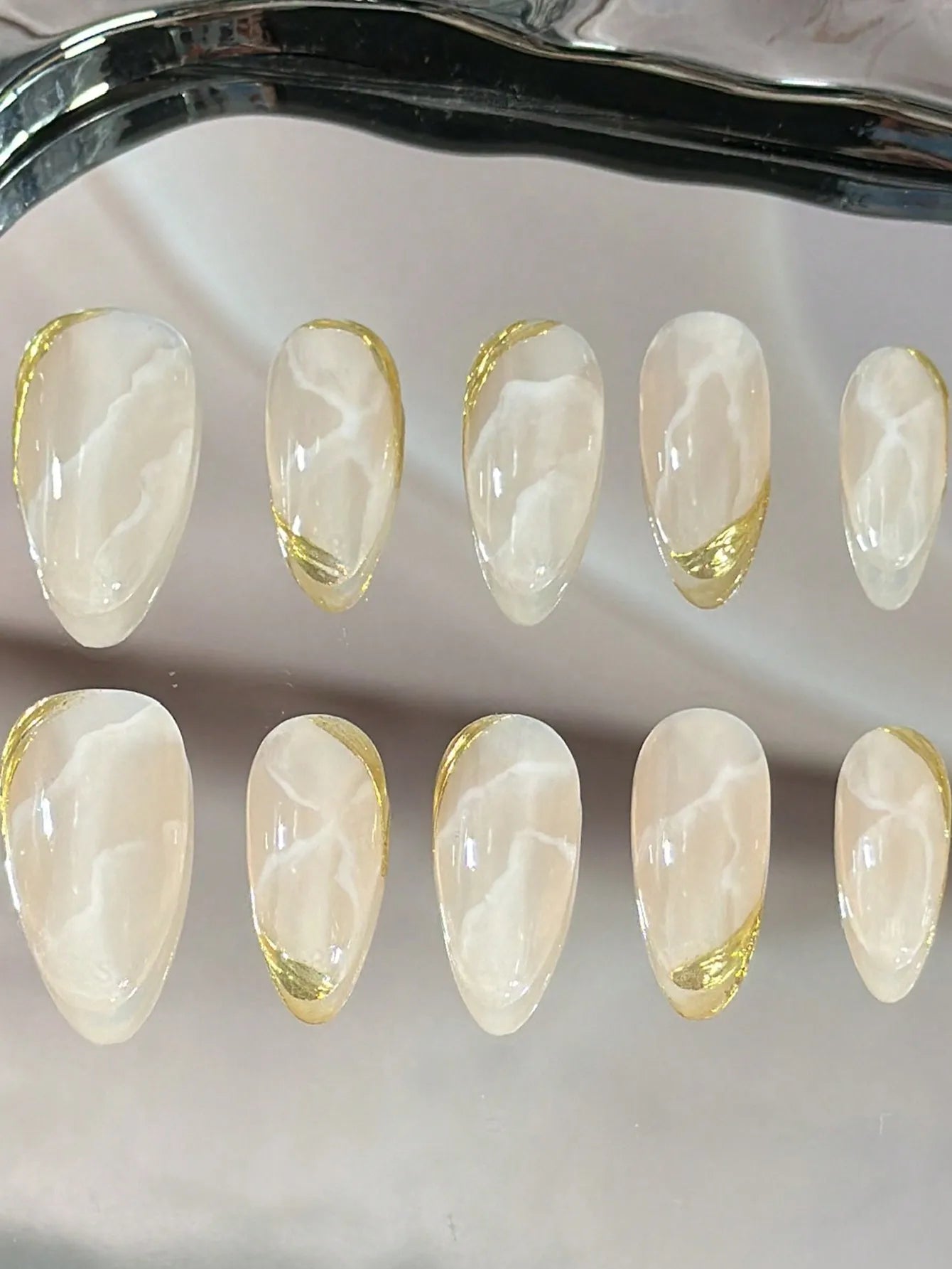 10 pieces of pure handmade almond-shaped nails, nude white marble texture, suitable for commuting, delicate, simple and fashiona