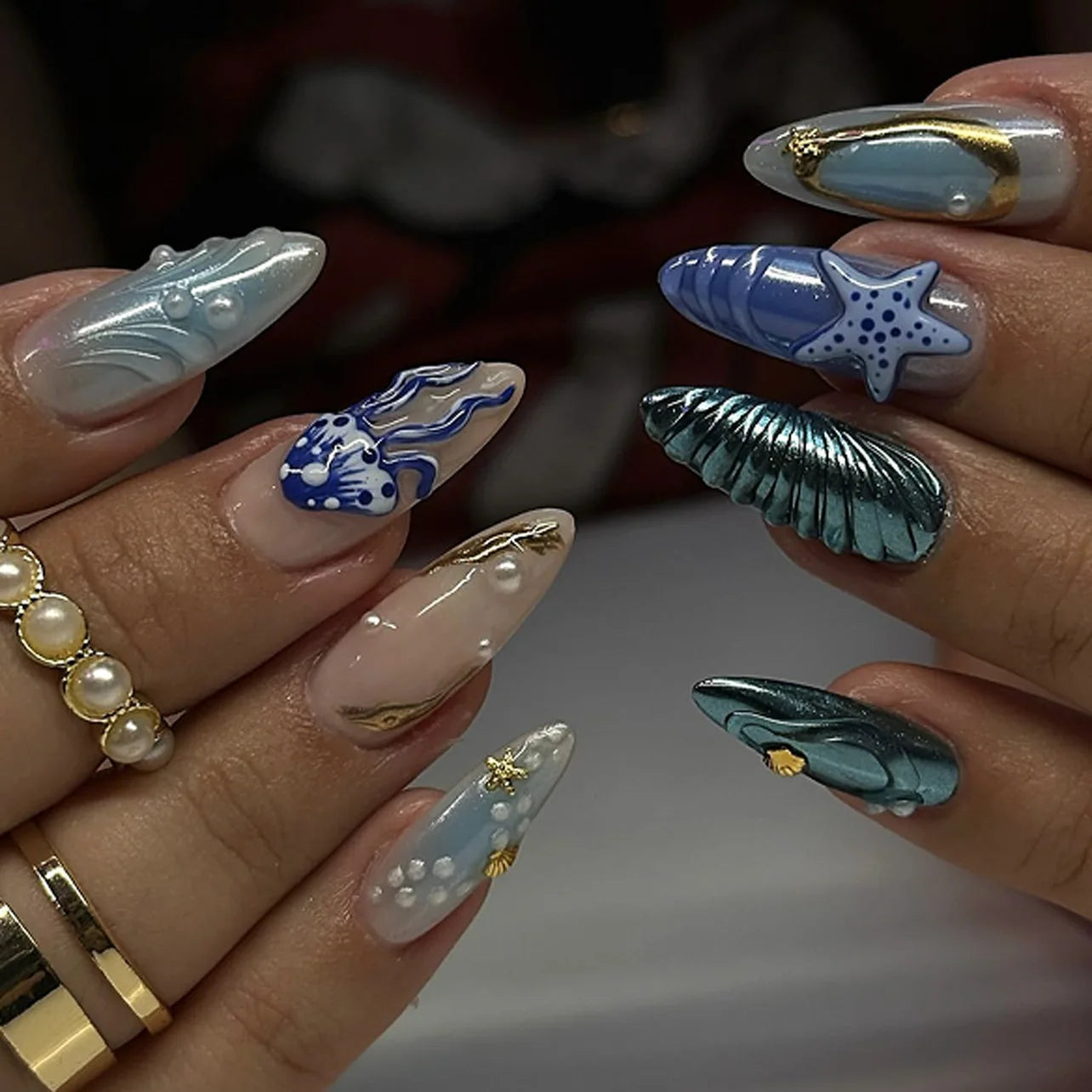 False Nails 3D Design Press on Nails Full Cover Red Heart Pearl Diamond Decoration Dark Style French Almond Wearable Nail Tips