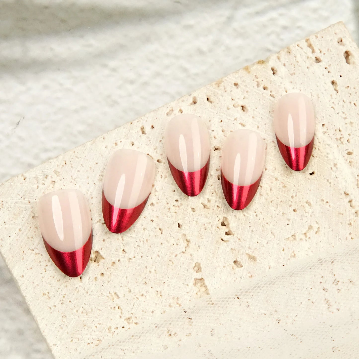 Press on Nails Almond French Design False Nails Simple Design Acrylic Nail Tips Reusable Fake Nails Decorated Nail Art