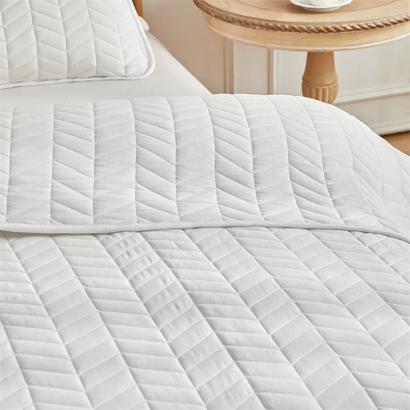 Quilts for Queen Bed White Bedspreads Soft Bed Summer Quilt Lightweight Microfiber Bedspread Modern Coverlet For All season