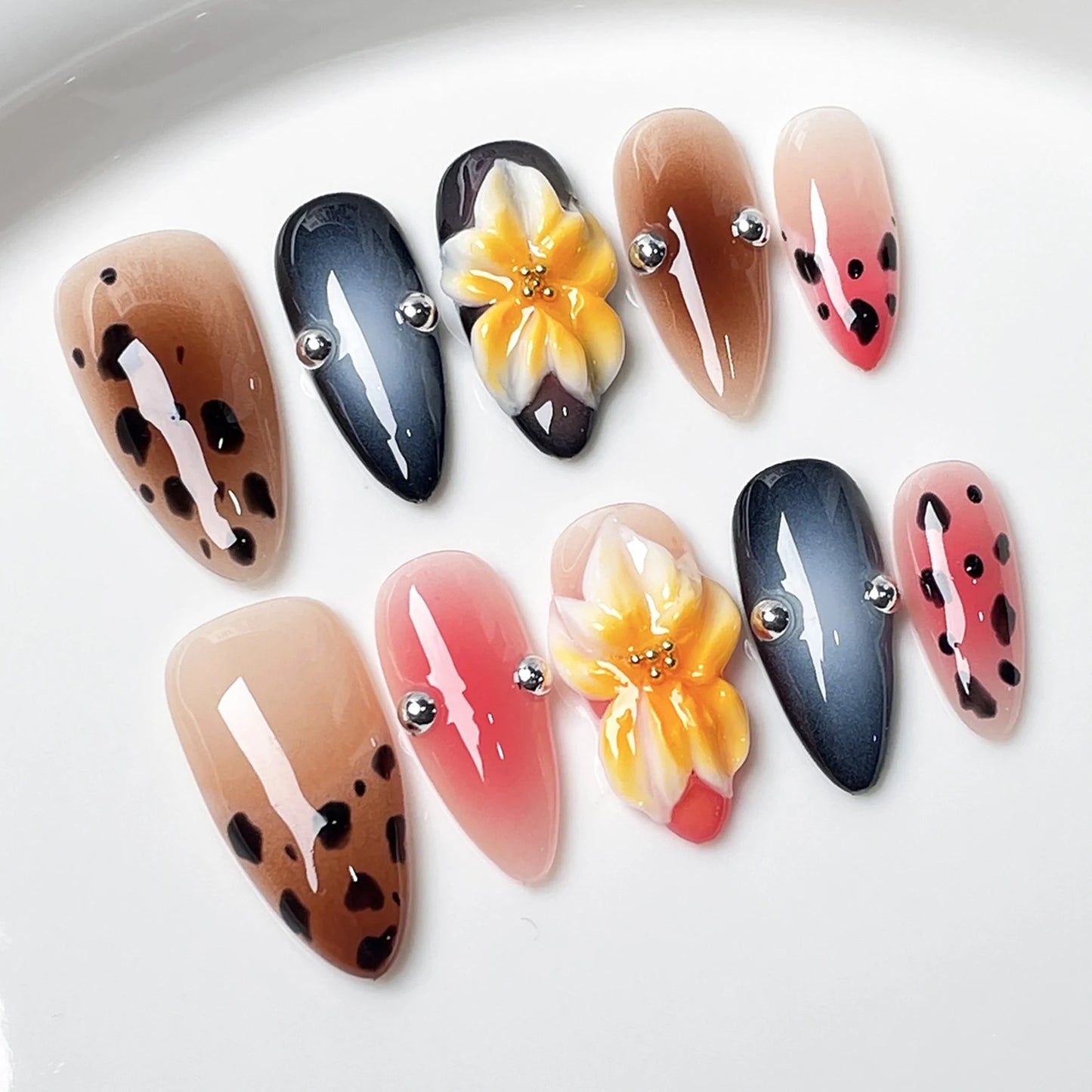 Handmade Press On Nails Full Cover Carved Petals Design False Nails Wearable Ins Fashion Colorful Almond Fake Nail Tips