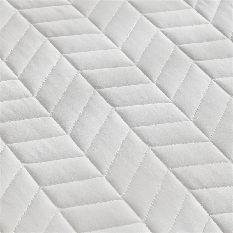 Quilts for Queen Bed White Bedspreads Soft Bed Summer Quilt Lightweight Microfiber Bedspread Modern Coverlet For All season