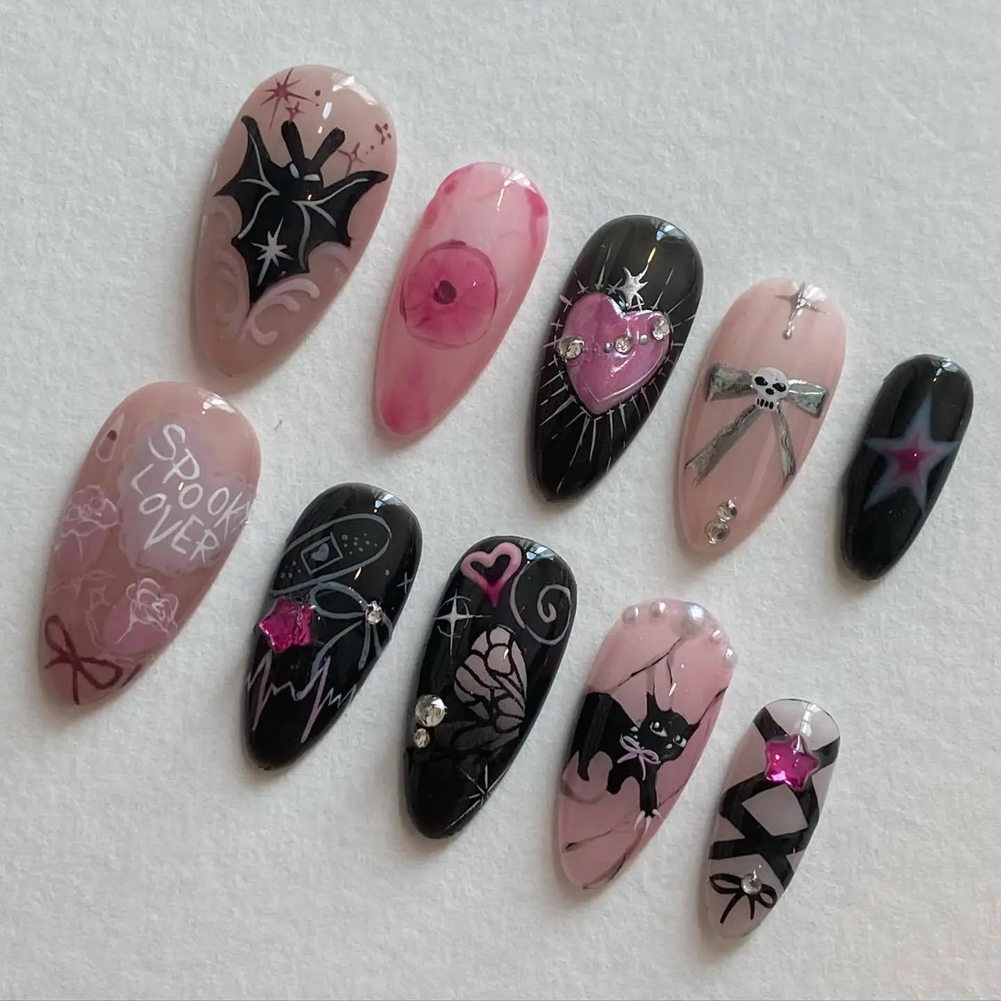 False Nails 3D Design Press on Nails Full Cover Red Heart Pearl Diamond Decoration Dark Style French Almond Wearable Nail Tips